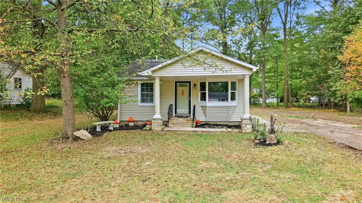 Single family home for sale at 1613 Lillian Rd, Stow, OH 44224 | MLS# 5248984