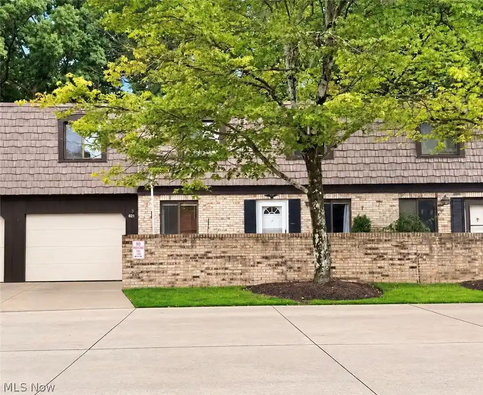 Photo 1 of Condo for sale at 621 Tollis Pkwy #6-46, Broadview Heights, OH 44147 | MLS# 5249274 | Listing updated on 2026-10-13