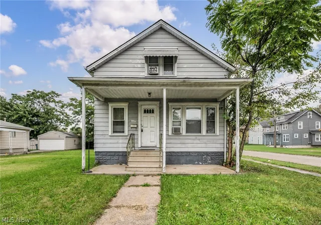 Photo 1 of Single family home for sale at 3175 Caroline Ave, Lorain, OH 44055 | MLS# 5250075 | Listing updated on 2026-10-02