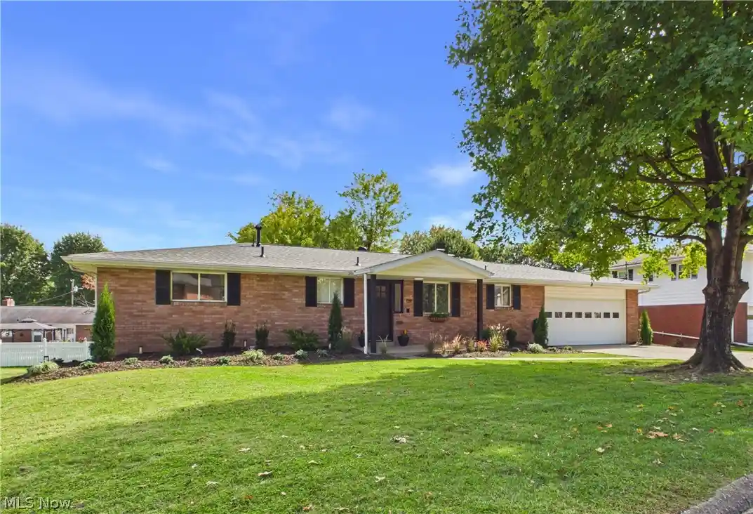 Photo 1 of Single family home for sale at 129 Morningside Cir, Parkersburg, WV 26101 | MLS# 5247323 | Listing updated on 2026-10-28