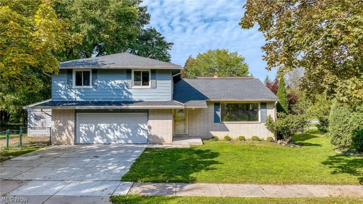 Photo 1 of Single family home for sale at 2120 Cedarview Dr, Beachwood, OH 44122 | MLS# 5249484 | Listing updated on 2026-10-23
