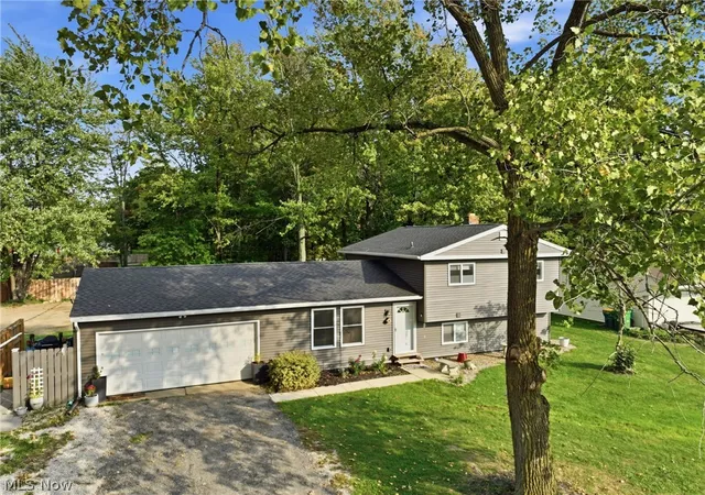 Photo 1 of Single family home for sale at 7942 Bellflower Rd, Mentor, OH 44060 | MLS# 5249987 | Listing updated on 2026-10-02