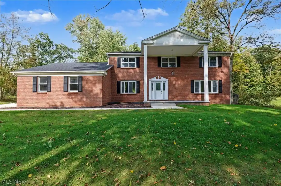 Photo 1 of Single family home for sale at 6785 Tanglewood Dr, Youngstown, OH 44512 | MLS# 5248695 | Listing updated on 2026-10-28