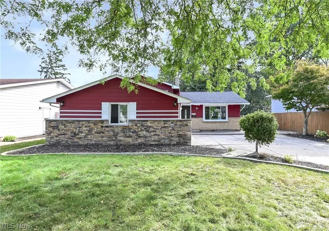 Photo 1 of Single family home for sale at 3637 Hunter Dr, North Olmsted, OH 44070 | MLS# 5249820 | Listing updated on 2026-10-09