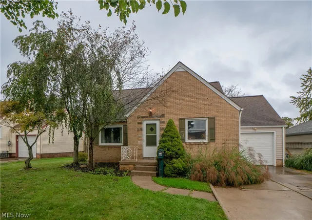Photo 1 of Single family home for sale at 3809 Frazer Ave Nw, Canton, OH 44709 | MLS# 5249358 | Listing updated on 2026-10-10