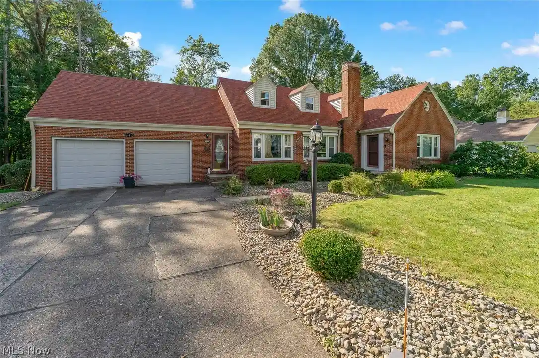 Photo 1 of Single family home for sale at 6128 Lundy Ln, Youngstown, OH 44512 | MLS# 5250152 | Listing updated on 2026-10-22
