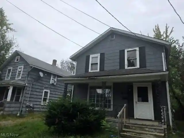 Photo 1 of Sale Pending at 418 W 34th Street, Ashtabula, OH 44004 | MLS# 5250229 | Listing updated on 2026-10-19