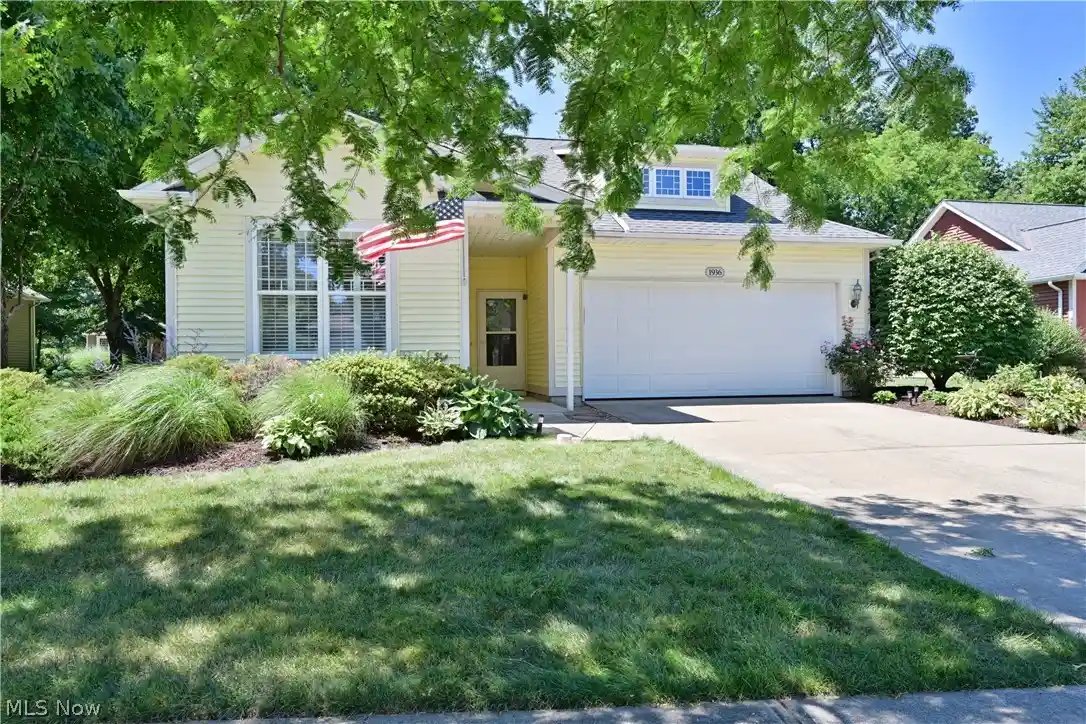 Single family home for sale at 1936 Pembrooke Ln, Avon, OH 44011 | MLS# 5249998
