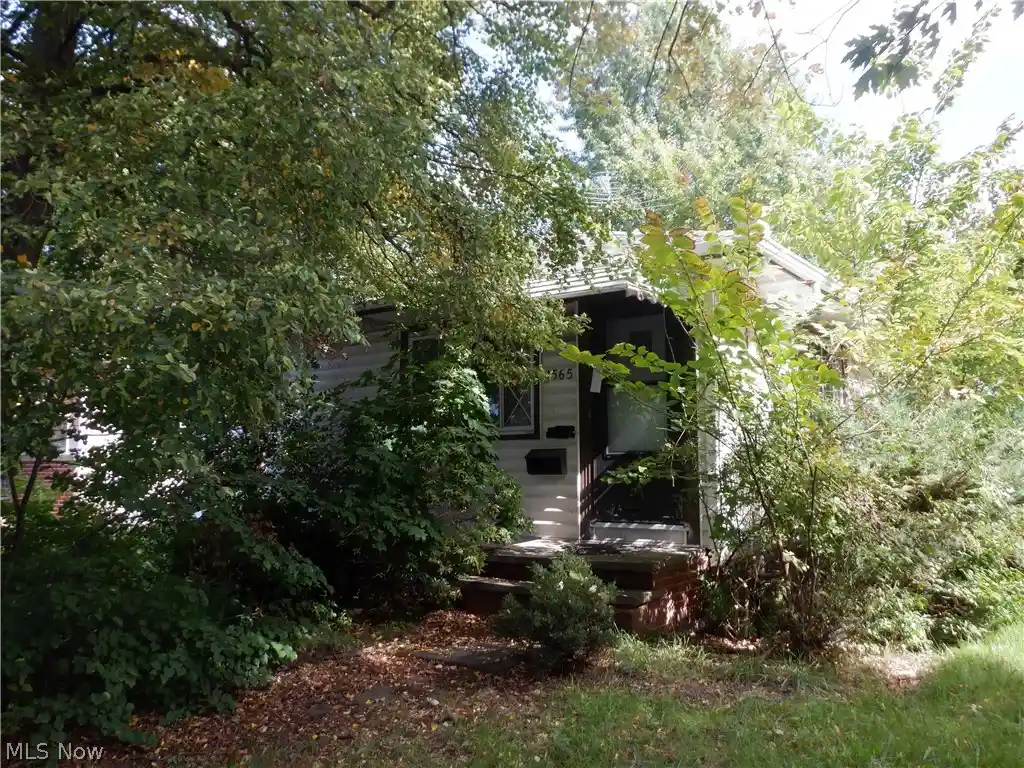 Photo 1 of Sale Pending at 1565 E 172nd Street, Cleveland, OH 44110 | MLS# 5249416 | Listing updated on 2026-10-19