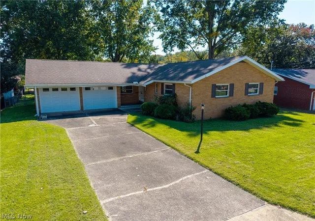 Photo 1 of Single family home for sale at 3312 Vair Ave, Parkersburg, WV 26104 | MLS# 5250256 | Listing updated on 2026-10-08