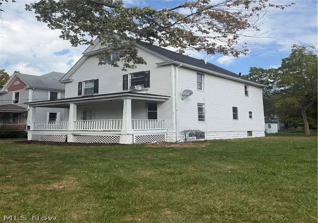 Photo 2 of Multi family home for sale at 761 Washington Ave, Lorain, OH 44052 | MLS# 5247598 | Listing updated on 2026-10-03