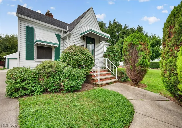 Photo 1 of Single family home for sale at 13113 Saint James Ave, Cleveland, OH 44135 | MLS# 5249752 | Listing updated on 2026-10-03