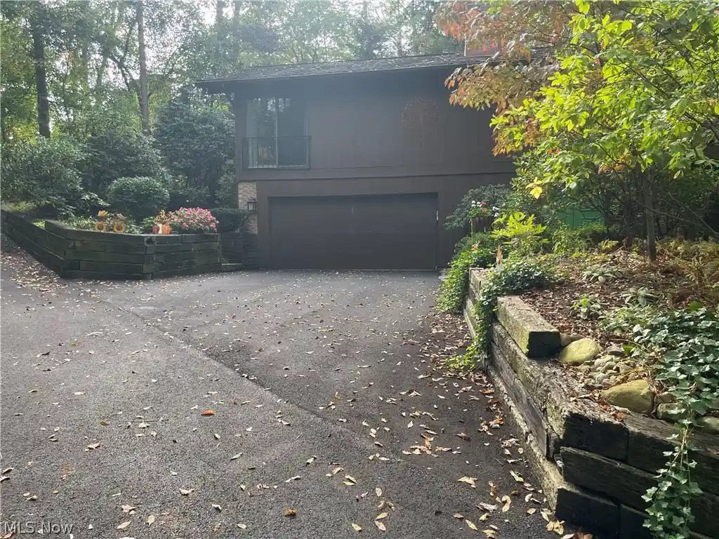 Photo 1 of Condo for sale at 1936 Hemlock Dr, Kent, OH 44240 | MLS# 5250250 | Listing updated on 2026-10-16
