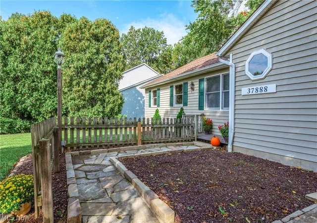 Photo 3 of Single family home for sale at 37888 N Doovys St, Avon, OH 44011 | MLS# 5250242 | Listing updated on 2026-10-05