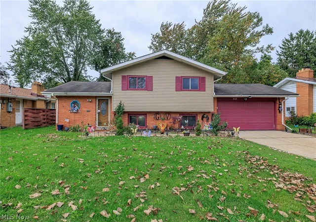 Photo 1 of Single family home for sale at 5142 E Berkshire Dr, North Olmsted, OH 44070 | MLS# 5250000 | Listing updated on 2026-10-03