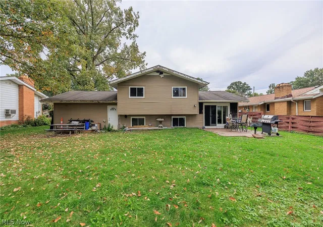 Photo 2 of Single family home for sale at 5142 E Berkshire Dr, North Olmsted, OH 44070 | MLS# 5250000 | Listing updated on 2026-10-03