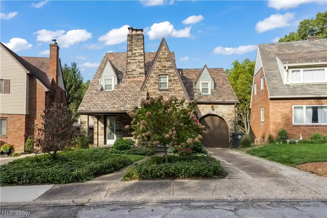 Photo 1 of Single family home for sale at 1948 Mccauslen Manor, Steubenville, OH 43952 | MLS# 5249933 | Listing updated on 2026-10-19