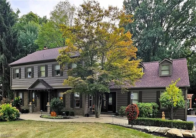 Photo 1 of Sale Pending at 636 Shadowood Ln Se, Warren, OH 44484 | MLS# 5249897 | Listing updated on 2026-10-11