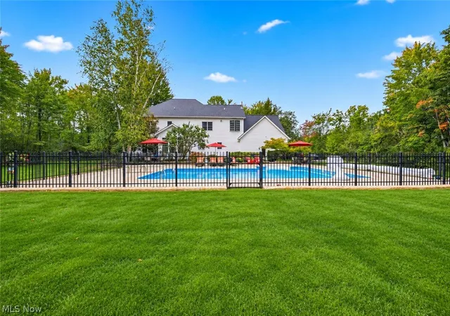 Photo 2 of Sale Pending at 9505 Roryanna Dr, Chardon, OH 44024 | MLS# 5250310 | Listing updated on 2026-10-07