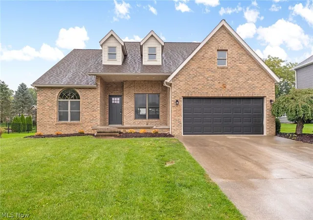 Single family home for sale at 2427 Queensbury Rd, Alliance, OH 44601 | MLS# 5248384