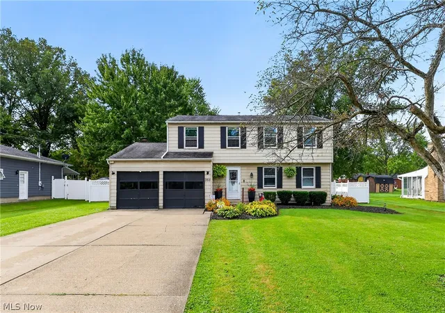 Photo 1 of Single family home for sale at 355 Earl Dr Nw, Warren, OH 44483 | MLS# 5250394 | Listing updated on 2026-10-04