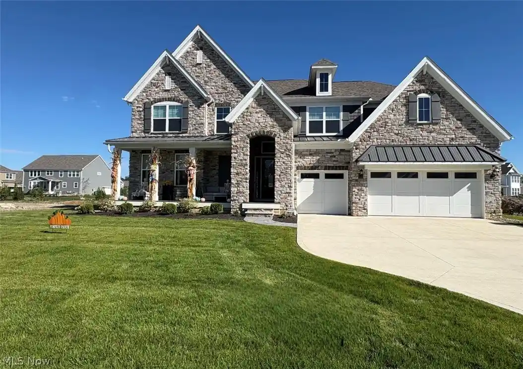 Photo 1 of Mansion for sale at 32634 Royal Troon Dr, Avon Lake, OH 44012 | MLS# 5250415 | Listing updated on 2026-10-26