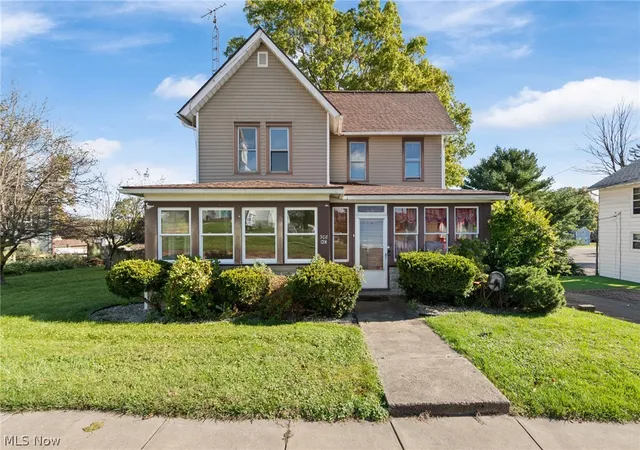 Photo 2 of Single family home for sale at 308 High St Ne, Canal Fulton, OH 44614 | MLS# 5250435 | Listing updated on 2026-10-05