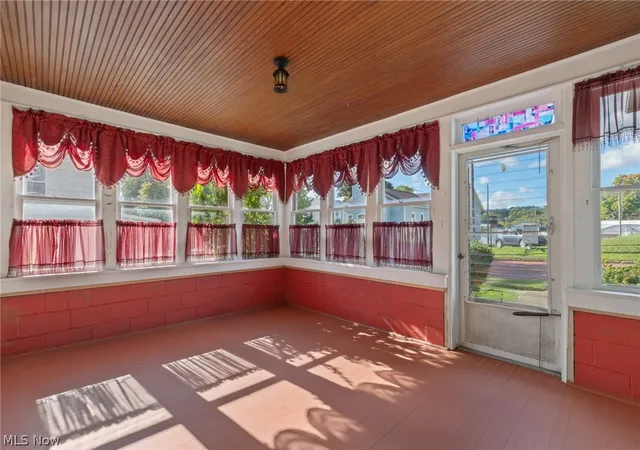 Photo 3 of Single family home for sale at 308 High St Ne, Canal Fulton, OH 44614 | MLS# 5250435 | Listing updated on 2026-10-05
