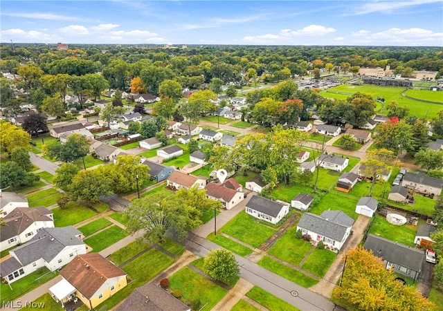 Photo 34 of Sale Pending at 330 Roosevelt Ave, Elyria, OH 44035 | MLS# 5248700 | Listing updated on 2026-10-09