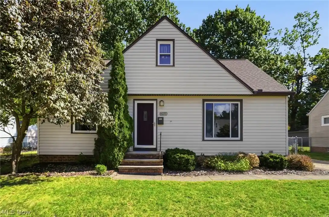 Photo 1 of Single family home for sale at 6211 Anita Dr, Cleveland, OH 44130 | MLS# 5248692 | Listing updated on 2026-10-25