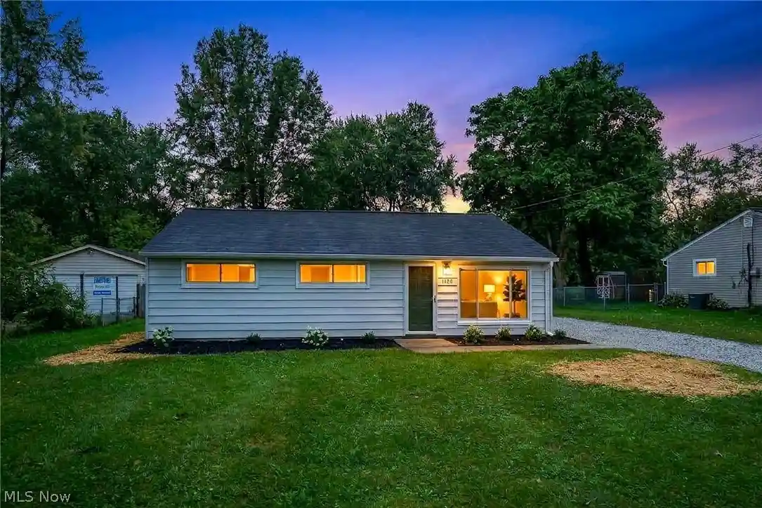 Single family home for sale at 1828 Glenwood Dr, Twinsburg, OH 44087 | MLS# 5250527