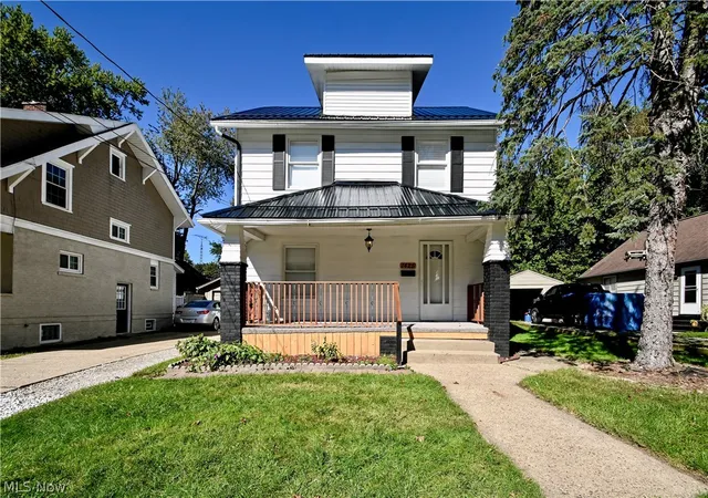 Single family home for sale at 1425 34th Street NW, Canton, OH 44709 | MLS# 5250543