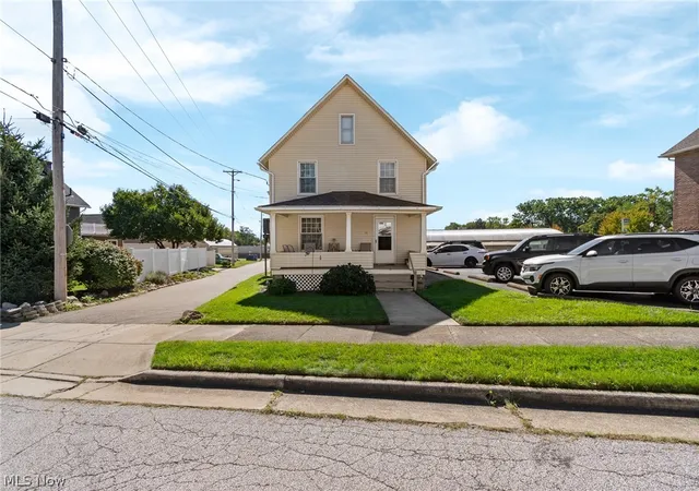 Photo 1 of Sale Pending at 116 Summit St Se, North Canton, OH 44720 | MLS# 5250728 | Listing updated on 2026-10-30