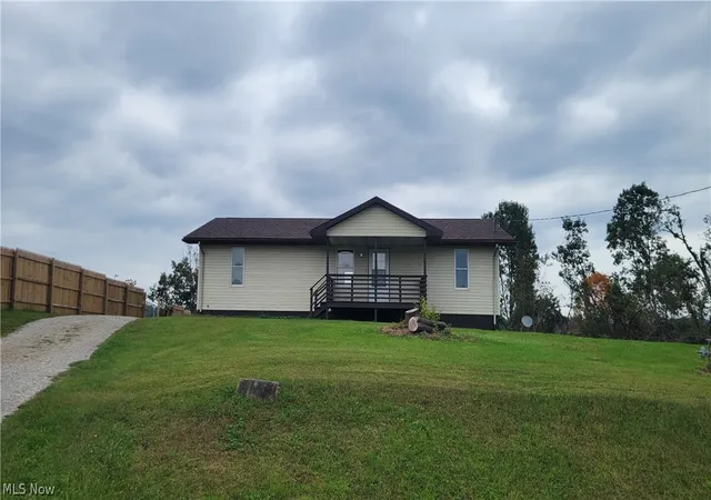 Photo 1 of Single family home for sale at 105 Woodcrest Ln, Marietta, OH 45750 | MLS# 5250158 | Listing updated on 2026-10-06