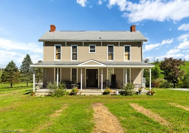 Photo 1 of Single family home for sale at 47105 Watson Rd, Saint Clairsville, OH 43950 | MLS# 5250741 | Listing updated on 2026-10-08