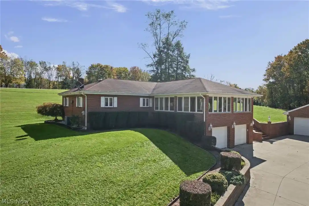 Photo 1 of Single family home for sale at 3146 County Rd 43, Steubenville, OH 43952 | MLS# 5250580 | Listing updated on 2026-10-20