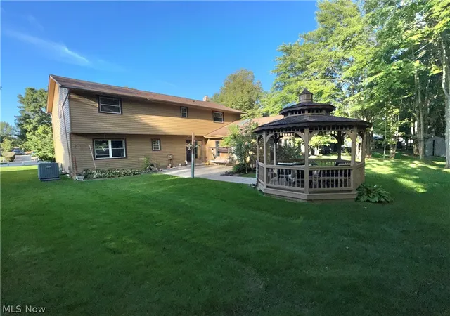 Photo 3 of Single family home for sale at 6818 Wildwood Trl, Cleveland, OH 44143 | MLS# 5250612 | Listing updated on 2026-10-06