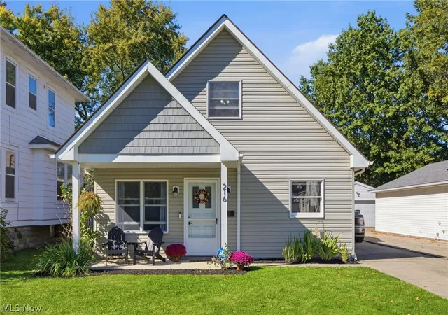 Photo 1 of Sale Pending at 216 Longford Ave, Elyria, OH 44035 | MLS# 5250778 | Listing updated on 2026-10-10