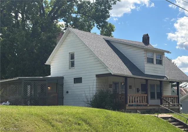 Photo 3 of Single family home for sale at 716 Shelby St, Zanesville, OH 43701 | MLS# 5250921 | Listing updated on 2026-10-06