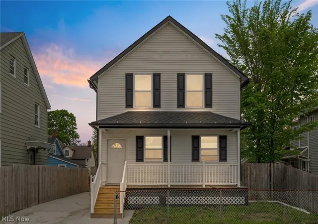Listing Photo 2 - Condo for sale in building located at 3114 Vega Ave, Cleveland, OH 44113
