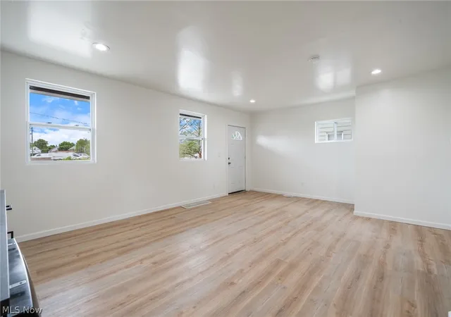 Listing Photo 5 - Condo for sale in building located at 3114 Vega Ave, Cleveland, OH 44113