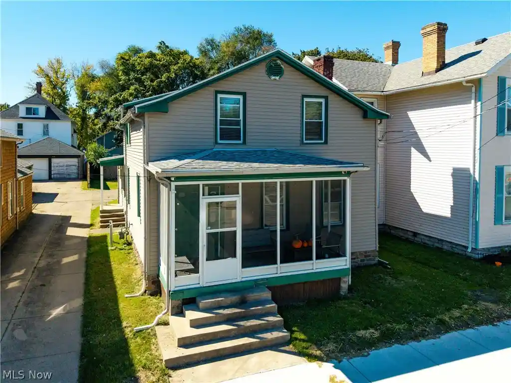 Photo 1 of Single family home for sale at 325 Hancock St, Sandusky, OH 44870 | MLS# 5250877 | Listing updated on 2026-10-14