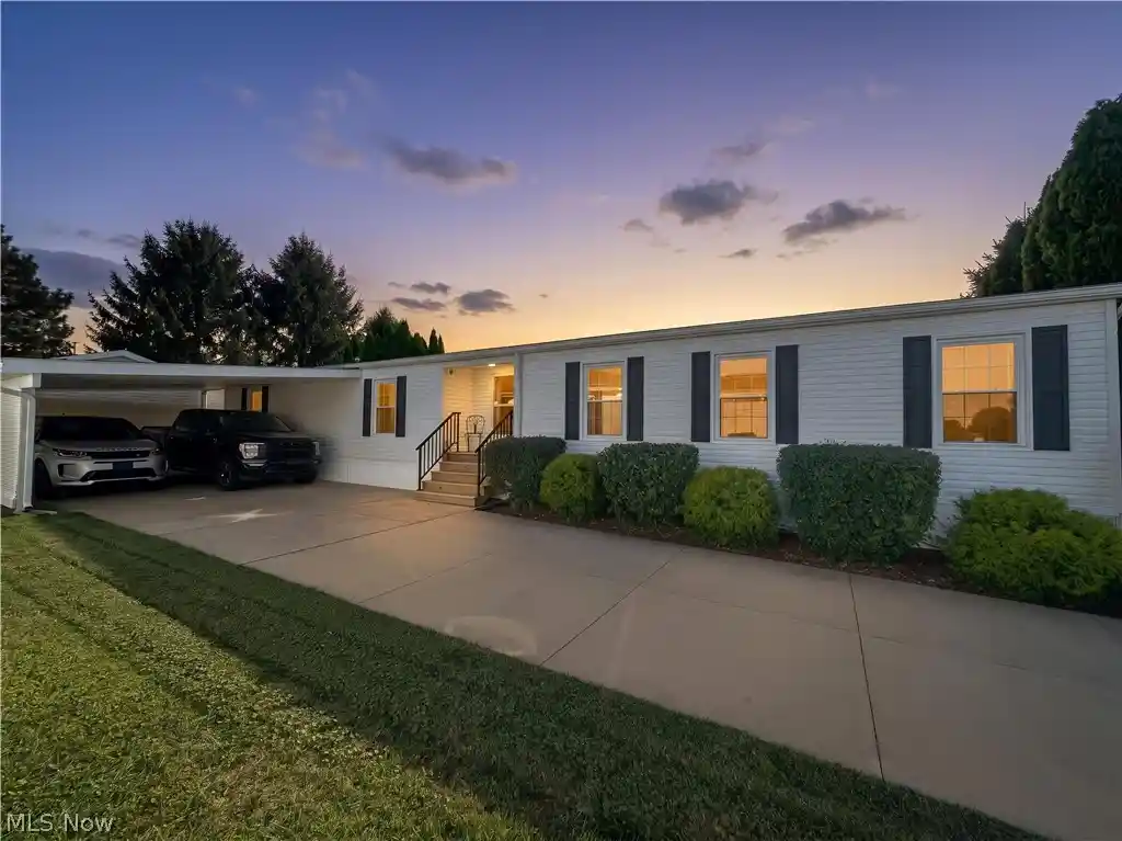 Photo 1 of Single family home for sale at 605 Sandtrap Cir, Painesville, OH 44077 | MLS# 5248610 | Listing updated on 2026-10-14