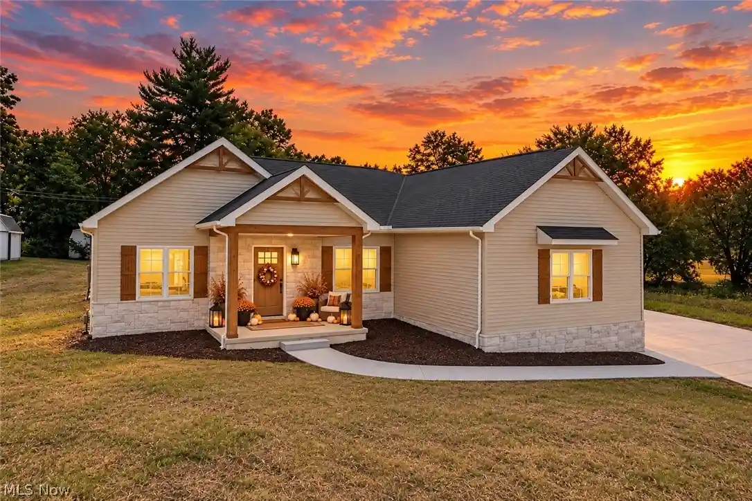 Photo 1 of Single family home for sale at 4327 Skycrest Dr Nw, Canton, OH 44718 | MLS# 5250912 | Listing updated on 2026-10-16