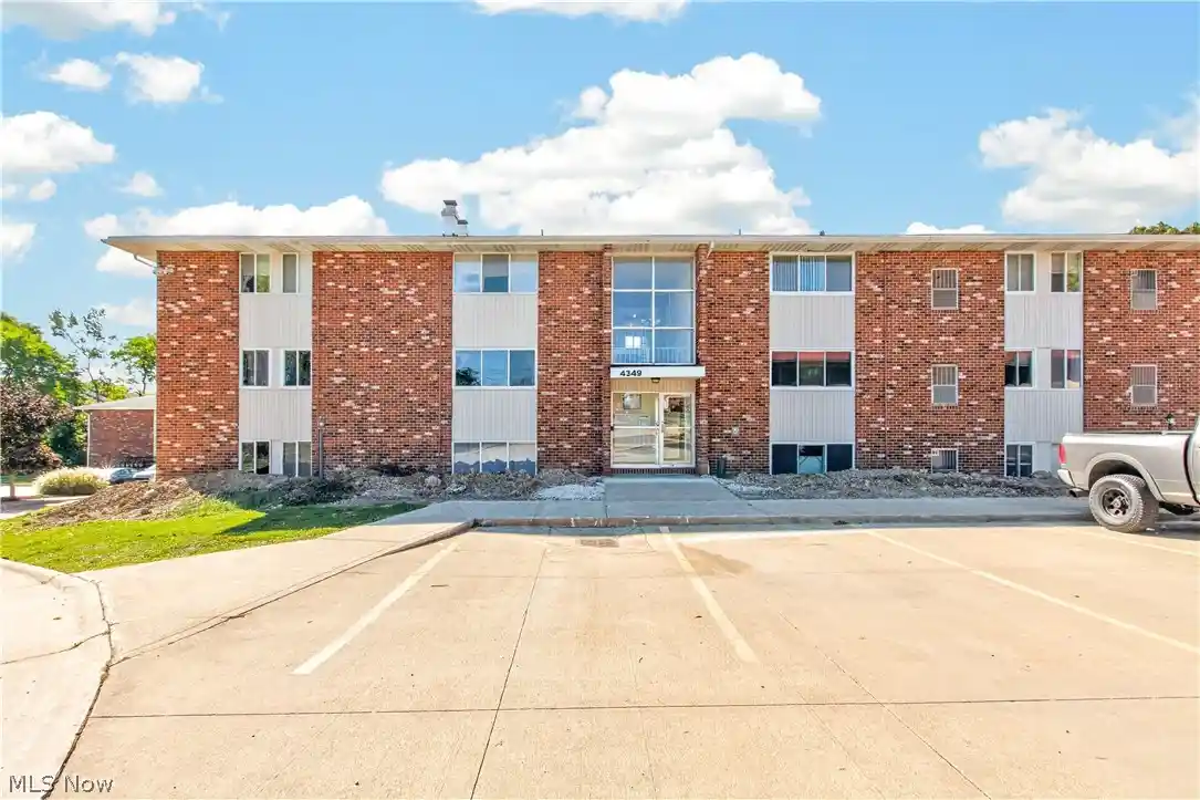 Photo 1 of Sale Pending at 4349 Inner Cir Dr #B5, Brunswick, OH 44212 | MLS# 5250839 | Listing updated on 2026-10-23