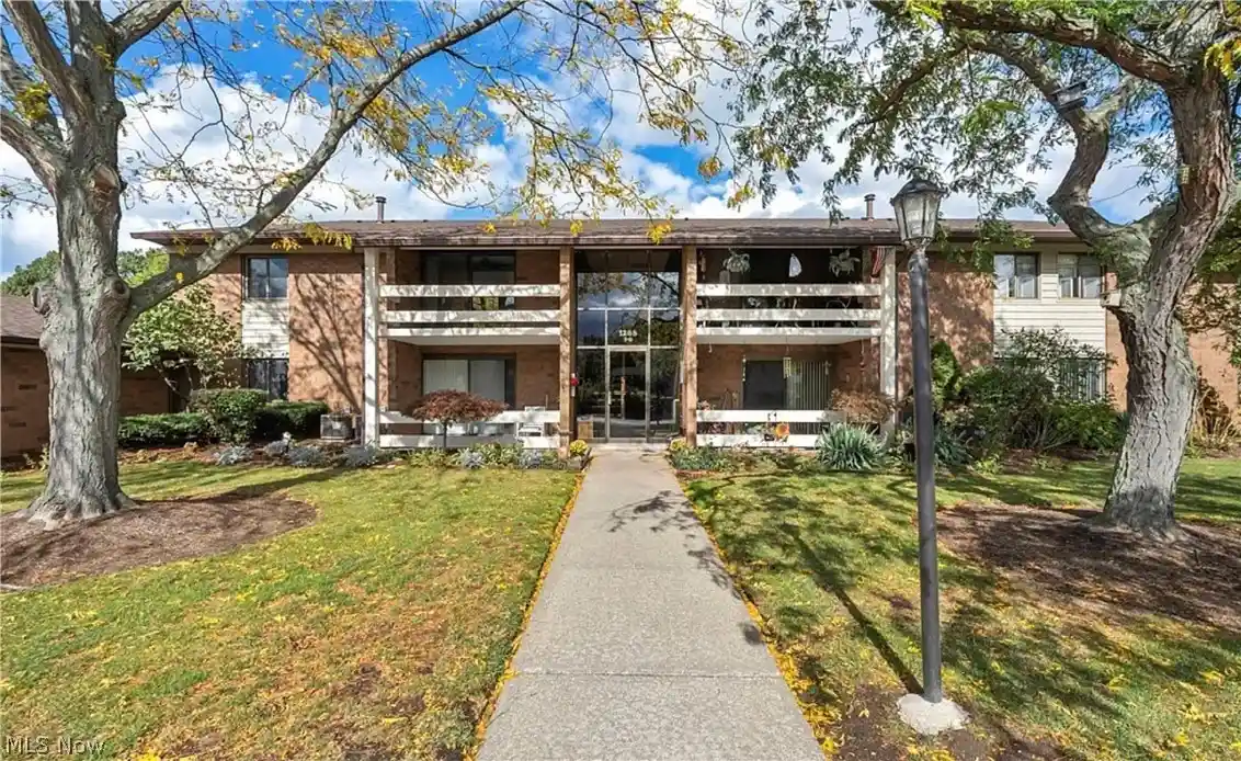 Listing Photo 1 - Condo for sale in 1263 Lost Nation Rd located at 1263 Lost Nation Rd, Willoughby, OH 44094 - Unit 1263 Lost Nation Rd