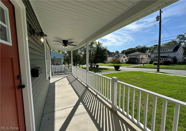 Photo 3 of Single family home for sale at 371 Sexton St, Struthers, OH 44471 | MLS# 5222158 | Listing updated on 2026-10-06