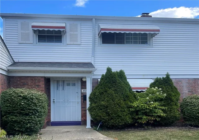 Condo for sale at 315 Buckner Dr #170, Euclid, OH 44123 | MLS# 5250829