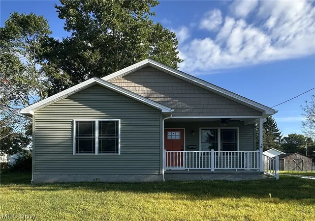 Photo 1 of Sale Pending at 16 E Haywood Ave, Struthers, OH 44471 | MLS# 5221756 | Listing updated on 2026-10-07