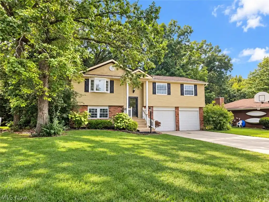 Photo 1 of Sale Pending at 9900 Pebble Beach Cvs, Aurora, OH 44202 | MLS# 5250593 | Listing updated on 2026-10-25